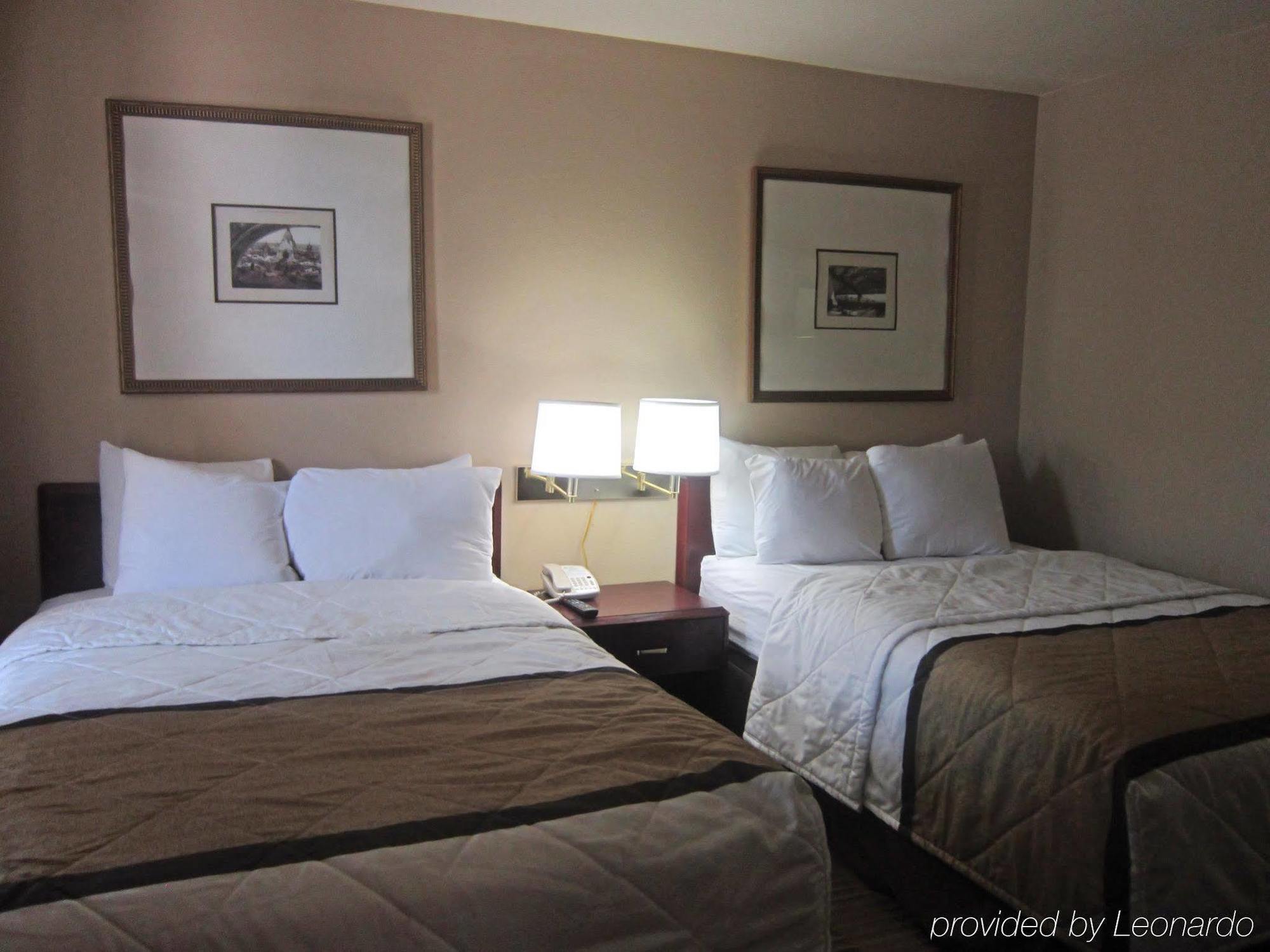 Sonesta Simply Suites Stafford Exterior photo