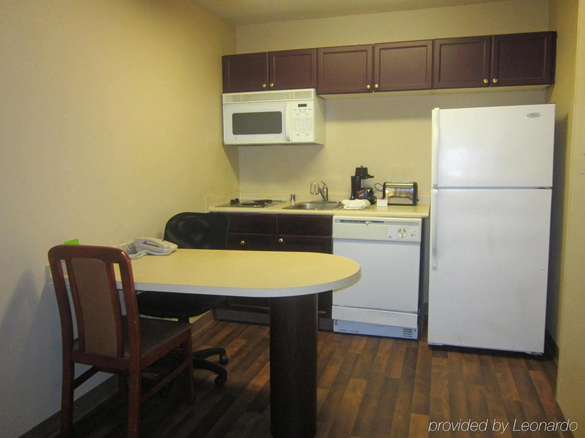 Sonesta Simply Suites Stafford Exterior photo